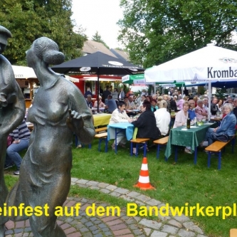 2015.08  1. Weinfest  auf dem Bandwirkerplatz